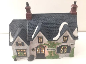 Dept. 56 Heritage Village Dickens' Village Oliver Twist Brownlow House #5553-0 - Picture 1 of 8