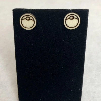 Pendientes de madera Pokeball Pokemon Foto 1 de 3