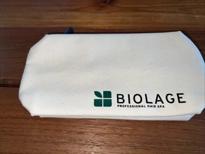 Bolsa de cosméticos Biolage. C2 Foto 1 de 4