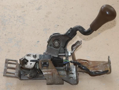 Pontiac Fiero 1984-1988 palanca de cambios manual de 4 velocidades Foto 1 de 4