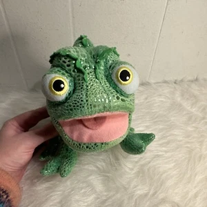 Juguete de peluche suave Rapunzel Pascal 12" de los parques de Disney camaleón lagarto verde metálico - Imagen 1 de 16
