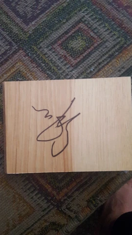 MARK WAHLBERG  - ACTOR - Floorboard signed Cover