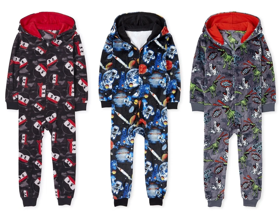 全新带标签 男孩 海贼王 睡衣 联合套装 拉链毯 睡觉 尺寸 4 5 6 7 8 Galaxy — 第 1/1 张图片