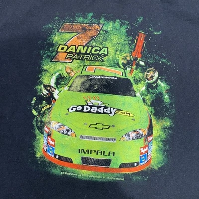Camiseta NASCAR Vintage Y2K DANICA PATRICK #7 Tamanho M Go Daddy - Juventude - Imagem 1 de 4