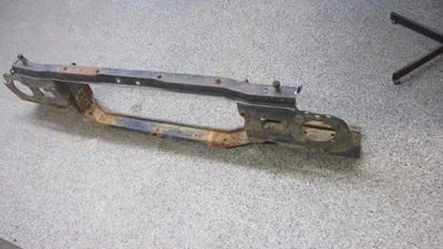 1967 OLDSMOBILE CUTLASS 442 ВЫСШИЙ РАДИАТОР ПОДДЕРЖКИ ** ПОВРЕЖДЕН ** - Изображение 1 из 4