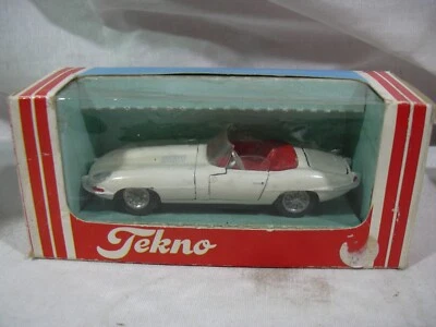 TEKNO 70 's 1/43 DIECAST METAL N° 926 JAGUAR "E" TYPE DENMARK KIRK 4 OPENINGS WB - Immagine 1 di 4