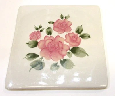 Remache de porcelana cuadrado vintage años 80 rosa floral con verde sobre cáscara de huevo blanco 6" Foto 1 de 2