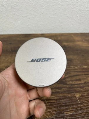 Estojo de fones de ouvido intra-auriculares sem fio Bose Sleepbuds II (veja Desc) peças ou reparo - Imagem 1 de 4