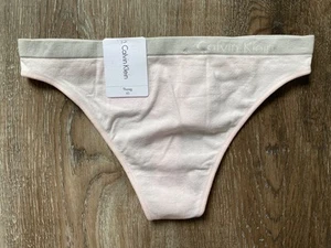 CALVIN KLEIN~NUEVO~1 Par~Braguita Tanga Pura Sin Costuras~Damas Talla X-Pequeña~NUEVA CON ETIQUETAS~Rosa - Imagen 1 de 4