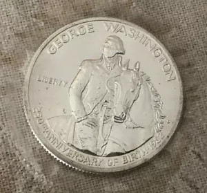 1982-D George Washington Commemorative Silver Half Dollar - Picture 1 of 3