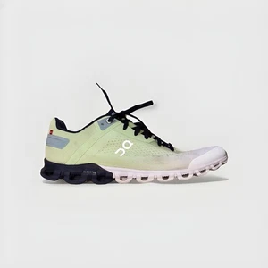 On Cloudflow 3.0 Women’s Size 10 Running Shoes Meadow Green White Lightweight - Picture 1 of 8