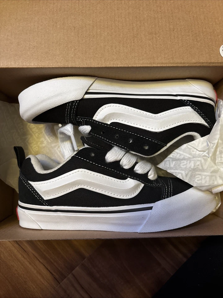 Knu Skool VANS Sneakers Black White - Image 1 of 1