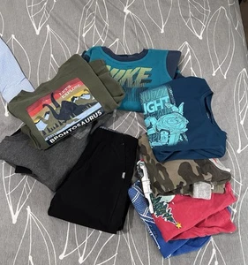 Boys Winter Clothing Size 5 - Picture 1 of 4
