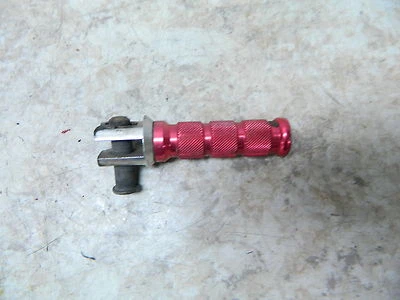 01 Kawasaki ZR 7 750 H ZR7 S ZR750 front left foot rest peg - Imagem 1 de 2