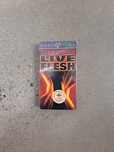 Live Flesh (VHS, 1997) Foreign/Spanish Film - Javier Bardem HORROR NEW RARE - Picture 1 of 3