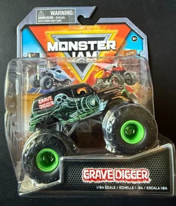 Spin Master Monster Jam Retro Rebels Grandma Grave Digger Series 39 - Picture 1 of 4