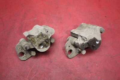 1999 POLARIS SCRAMBLER 400 FRONT BRAKE CALIPER SET  - Imagem 1 de 4