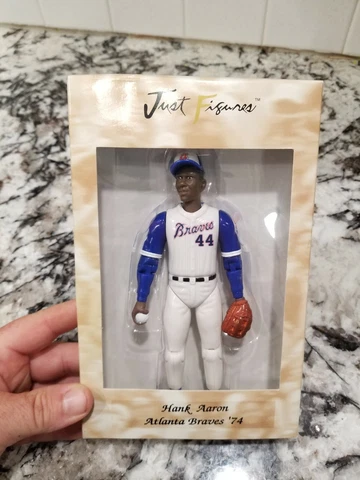 1999 Just Figures Hank Aaron Atlanta Braves 1974 Fielding Pose Just Minors Cover