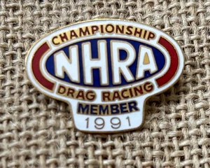 Pin de solapa vintage 1991 NHRA Championship Drag Racing Member 1 1/4 pulgadas - Imagen 1 de 3