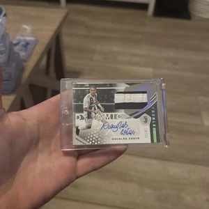 2018-2019 Panini Treble Douglas Costa Patch Auto 25 Juventus🔥 - Picture 1 of 3