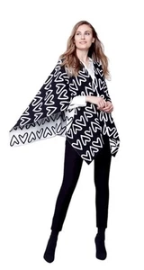 Charlie B Poncho/Cape Hearts Print Knit New With Tags Reversible Travel - Picture 1 of 14