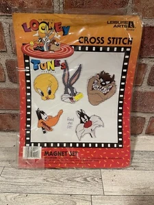 NEW Leisure Arts 5 Looney Tunes Cross Stitch Canvas Magnets, Complete Set - Picture 1 of 2