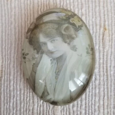 Victorian Style Lady Faded Photo Hat Flowers Cameo Glass Oval Cabochon 40x30mm - Image 1 of 3