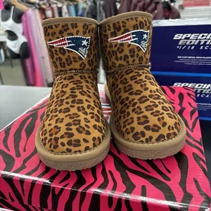 N.E. Patriots NFL Licensed Womens Leopard Print Bling Boot by Love Cuce Sz 6 - Picture 1 of 2