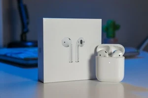 Apple AirPods 2ème génération avec étui de charge - Blanc - Photo 1 sur 3