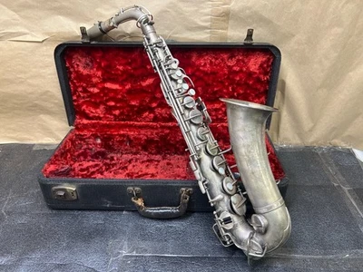 CG CONN MUSICAL INSTRUMENTS SAXOPHONE Pride Of Elkhart Patd. sept 14 (R7A014229) - Image 1 of 4