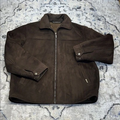 Chaqueta forrada Sherpa de gamuza sintética marrón resistente a la intemperie para hombre talla grande Foto 1 de 4