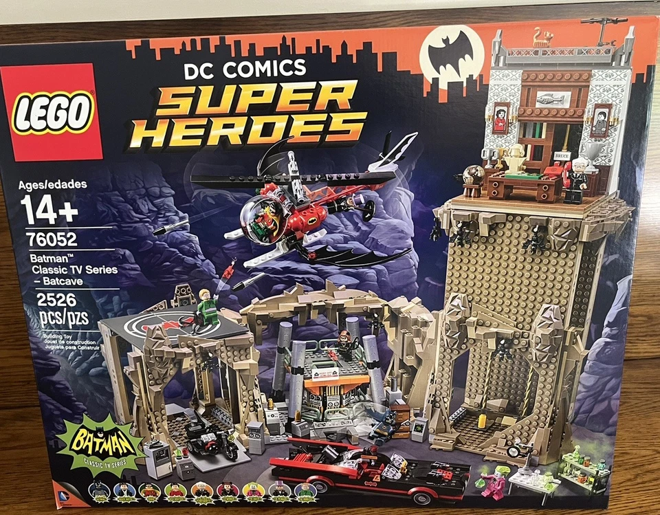 Lego 76052 Super Heroes Batman Serie de TV Clásica Baticueva 2526 Piezas Sellado Nuevo Foto 1 de 4