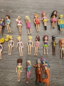 Vintage Mattel Polly Pocket Konvolut 19 Puppen - 1 Meerjungfrau - viel Kleidung. - Bild 1 von 11