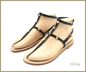Handgefertigte Damen Sandalen mit niedrigen Nieten Zehentrenner Leder Ziegenleder  - Bild 1 von 7