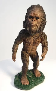 Bigfoot Sasquatch Yeti Figure Statue Bobblehead Ornament - Imagen 1 de 5