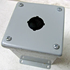 ✌️NEW HOFFMAN E1PBX 1 HOLE PUSHBUTTON ENCLOSURE - Picture 1 of 6