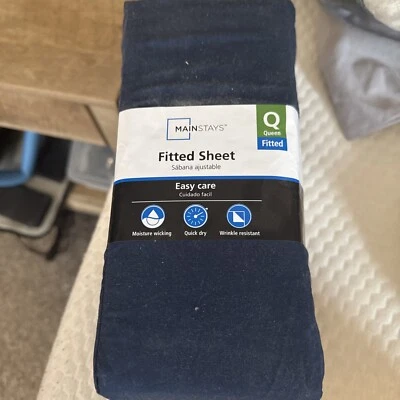 Mainstays 300 Thread Count Fitted Sheet, Queen, Navy Blue - Image 1 of 2