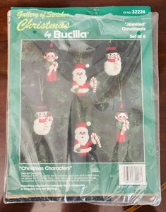 Bucilla Weihnachtsfiguren Schmuck Ornamente 6er Set Santa Elfe 32226 NEU - Bild 1 von 3