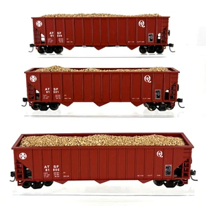 HO Con-Cor 12 Panel 100 Ton Coal Hopper Santa Fe "Q" w/Loads Metal Wheels x3 - Picture 1 of 14