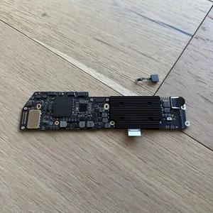 MacBook Air 13" A2179 2020 i3 1.1GHz 8GB 128GB Logic Board With Touch ID - Picture 1 of 2