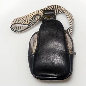 NEUE rosa Lilie Leder Sling Bag mit abnehmbarem Riemen - Bild 1 von 8