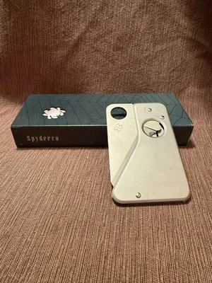 RARA Spyderco Spydercard/Acero/AUS-6/SC01PS/Descontinuada Foto 1 de 3