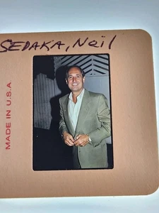 NEIL SEDAKA SINGER/ MUSICIAN COLOR TRANSPARENCY 35MM PHOTO FILM SLIDE - Picture 1 of 6