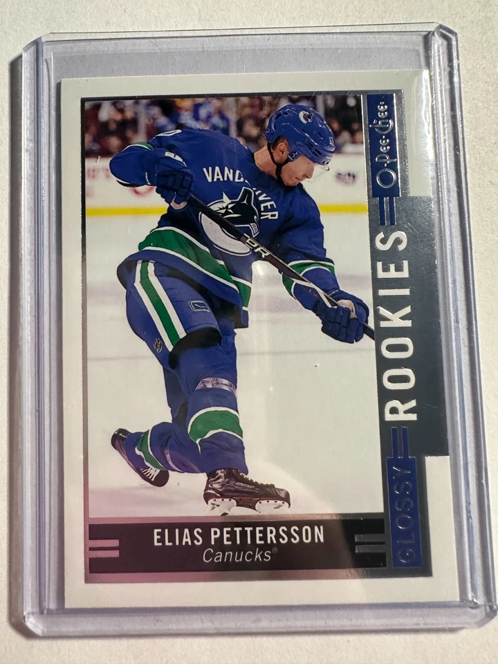 K87,041 - 2018-19 O-Pee-Chee Rookies #R10 Elias Pettersson - Image 1 of 1