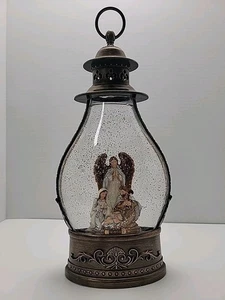 Nativity Scene with Angel light-up snow globe - Picture 1 of 4