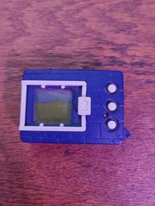 RARE BANDAI DIGIMON DIGIVICE DIGITAL MONSTER 1997 TRANSLUCENT BLUE - Picture 1 of 2
