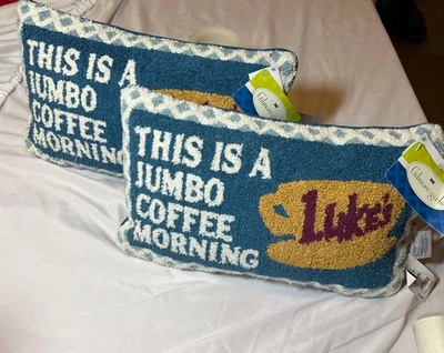 Gilmore Niñas 16x10 Almohada Decorativa ESTE ES UN JUMBO CAFÉ MAÑANA NUEVO CON ETIQUETAS Juego 2 Foto 1 de 4