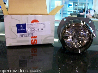OEM GENUINE MERCEDES BENZ LEFT FRONT FOG LAMP 08-11 C W204  - Imagem 1 de 4