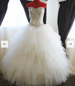 Mia Solano Wedding Gown - Picture 1 of 6