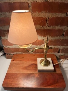 60er Jahre MCM Tisch Schreibtischlampe aus massivem Messing mit Marmorfuß - Bild 1 von 9